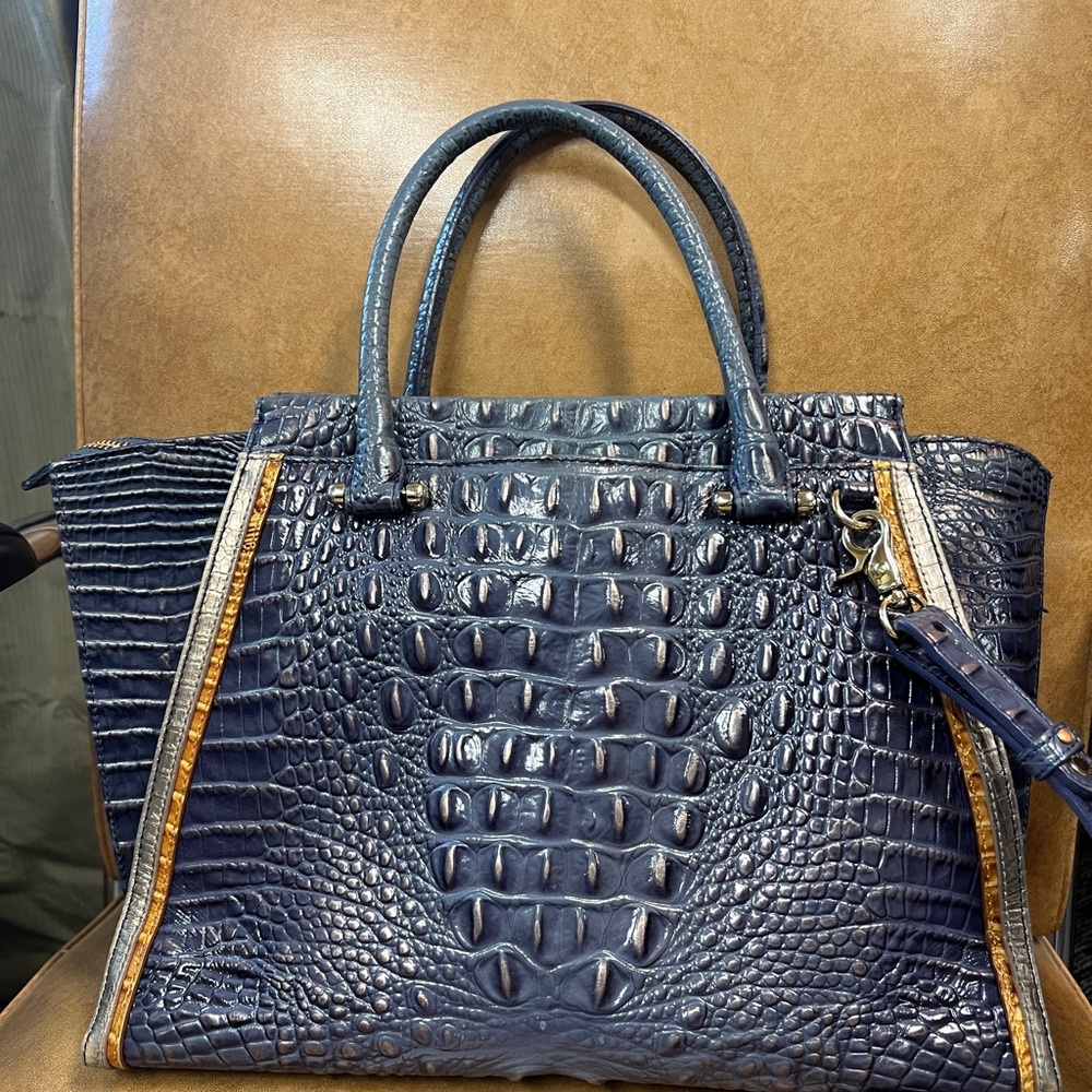 Stunning Brahmin Priscilla Andesite purse and wallet set.